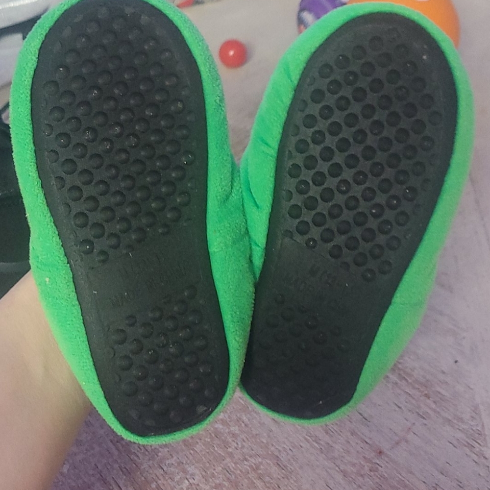 Minecraft slippers - Picture 2 of 3
